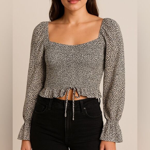 Rue 21 Womens Blouse Brown Animal Print Long Sleeve Smocked Cropped Top. Small - Picture 1 of 6